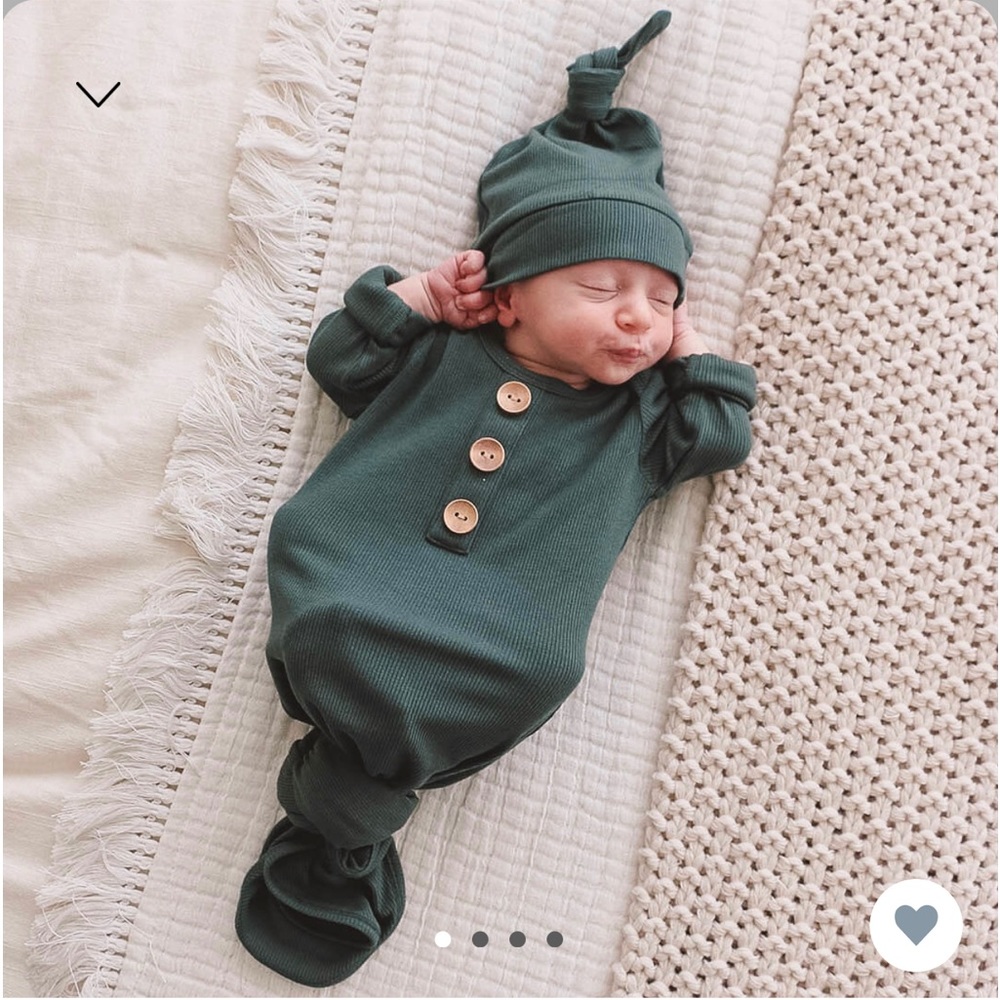 Caden Lane Baby Knot Gown and Hat Set in Forest Green